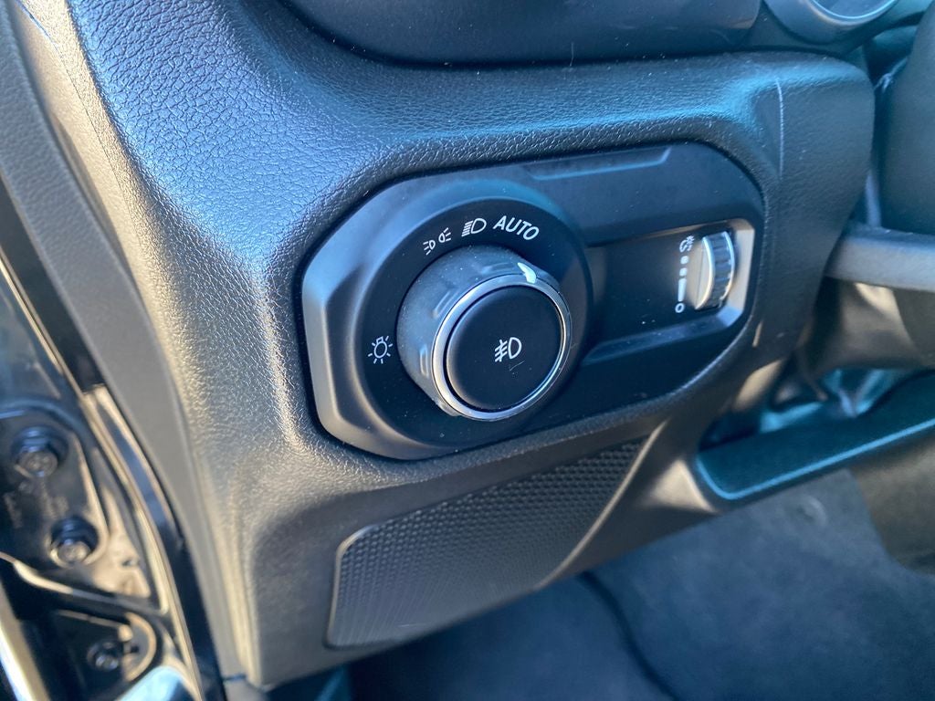 2023 Jeep Wrangler 4-Door Sahara Altitude