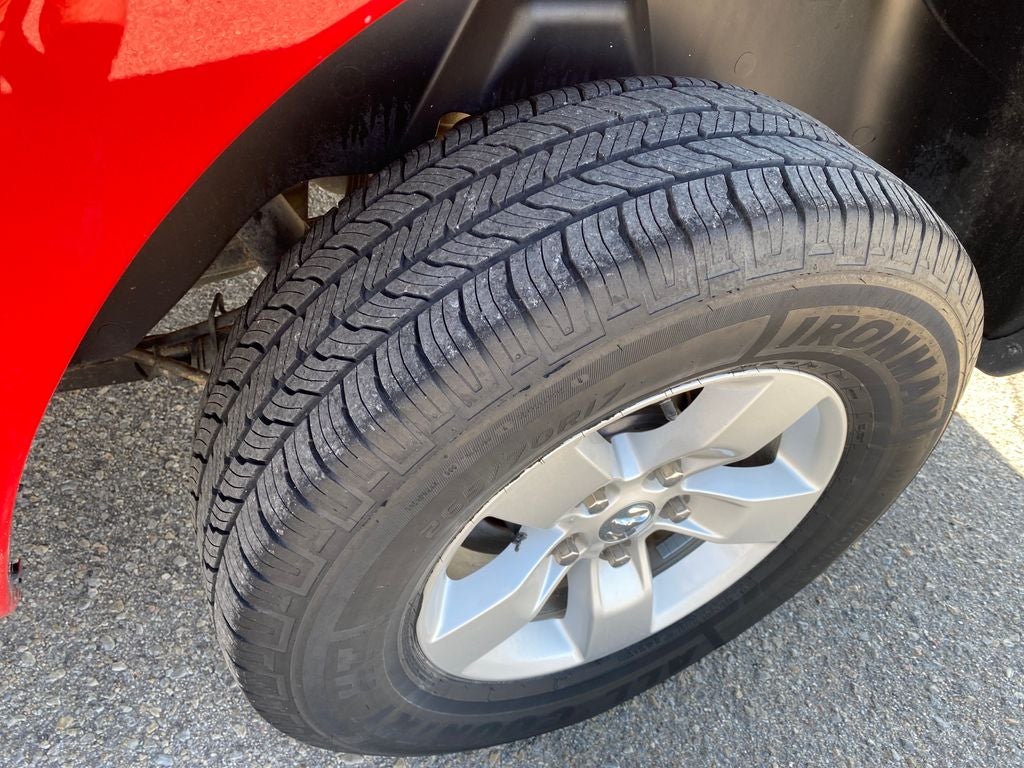 2023 RAM 1500 Classic SLT Crew Cab 4x4 5'7' Box