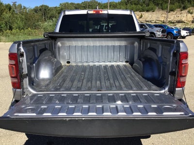 2019 RAM 1500 Laramie Crew Cab 4x2 5'7' Box