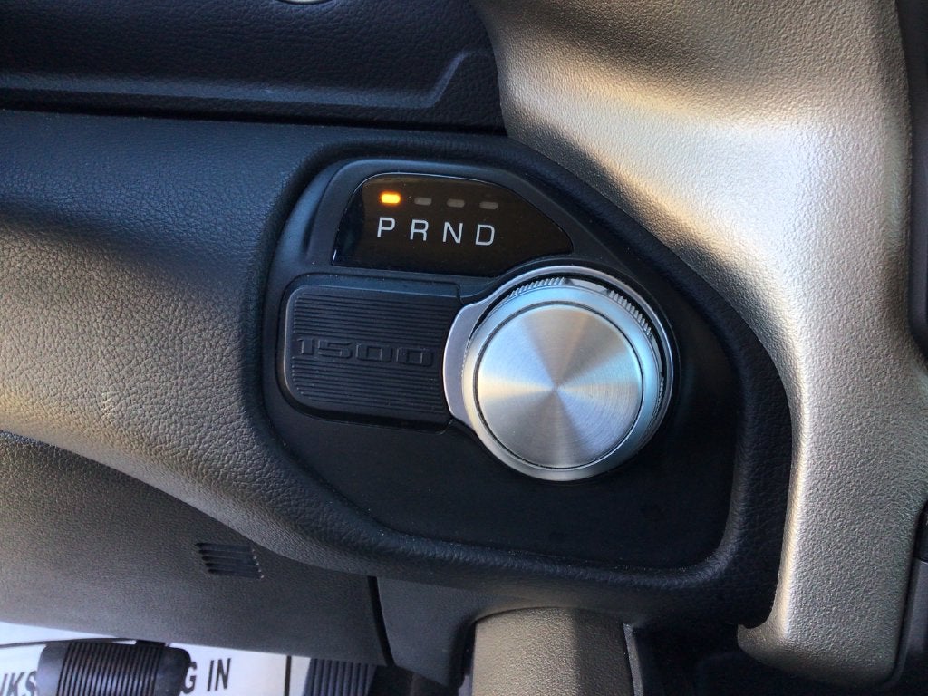 2019 RAM 1500 Laramie Crew Cab 4x2 5'7' Box