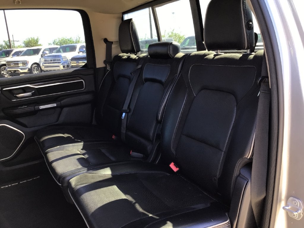 2019 RAM 1500 Laramie Crew Cab 4x2 5'7' Box