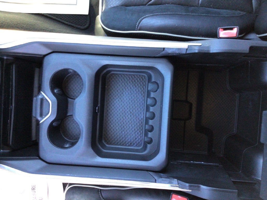 2019 RAM 1500 Laramie Crew Cab 4x2 5'7' Box