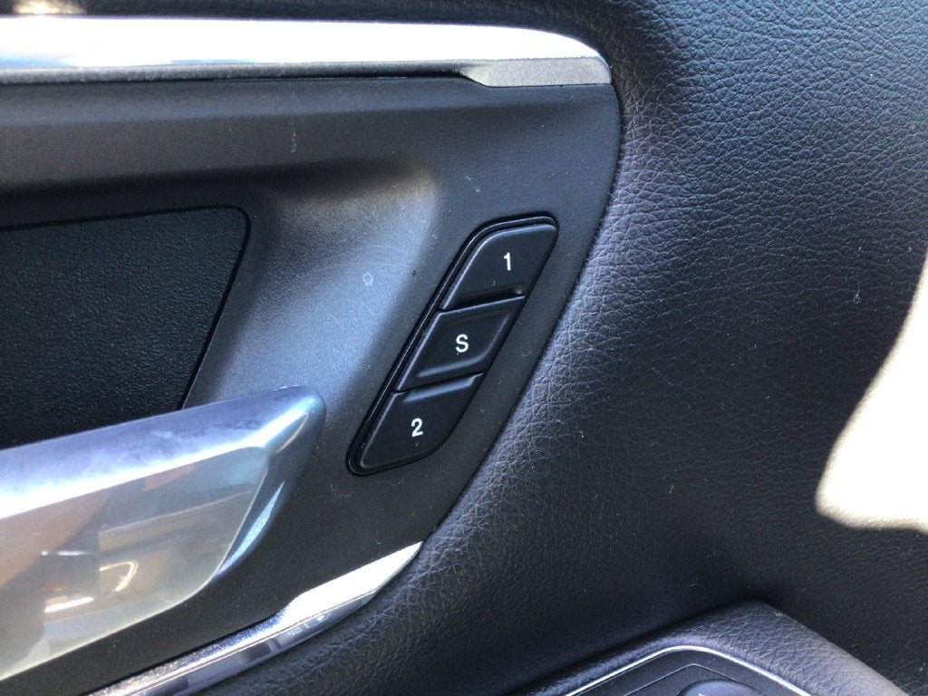 2019 RAM 1500 Laramie Crew Cab 4x2 5'7' Box