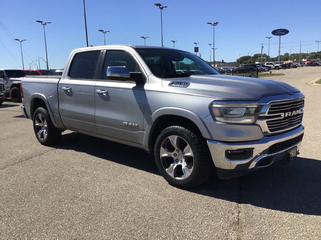 2019 RAM 1500 Laramie Crew Cab 4x2 5'7' Box