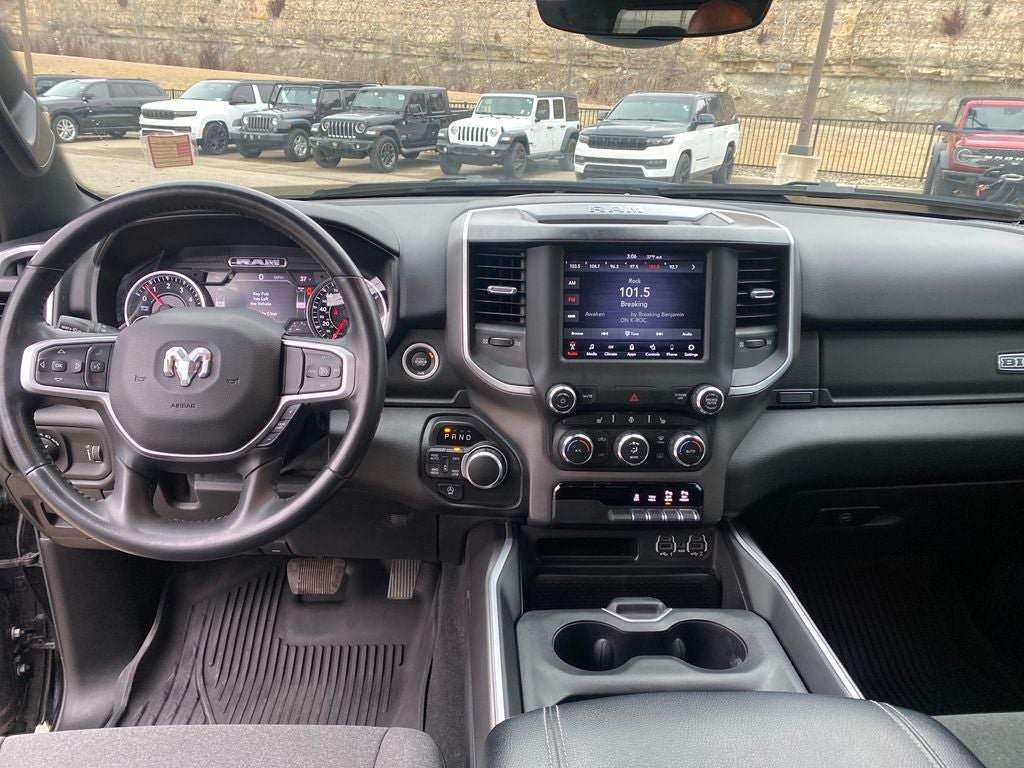 2021 RAM 1500 Big Horn Crew Cab 4x4 5'7' Box