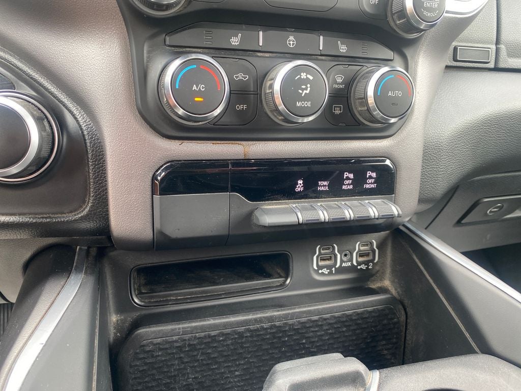 2021 RAM 1500 Big Horn Quad Cab 4x4 6'4' Box