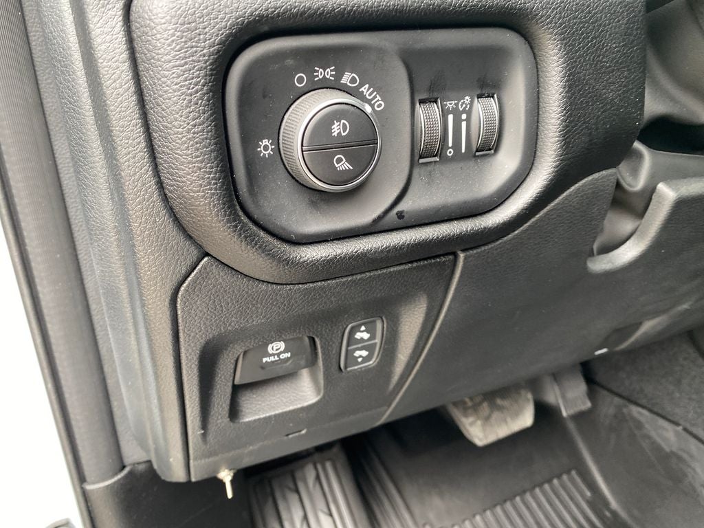 2026 RAM 1500 Big Horn Crew Cab 4x4 5'7' Box