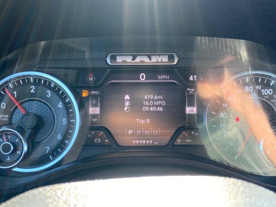 2022 RAM 1500 Big Horn Crew Cab 4x4 5'7' Box