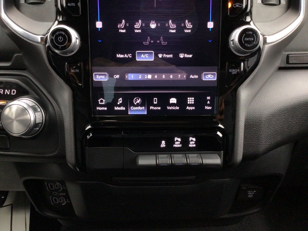 2025 RAM 1500 Laramie Crew Cab 4x4 5'7' Box
