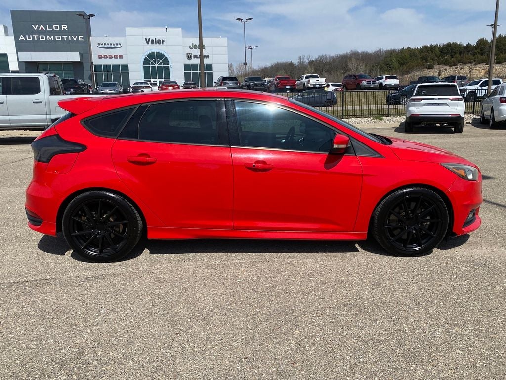 2016 Ford Focus ST ST