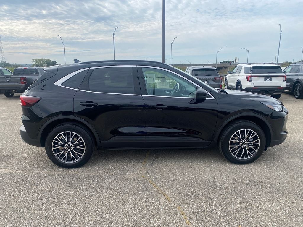 2025 Ford Escape Plug-In Hybrid Base