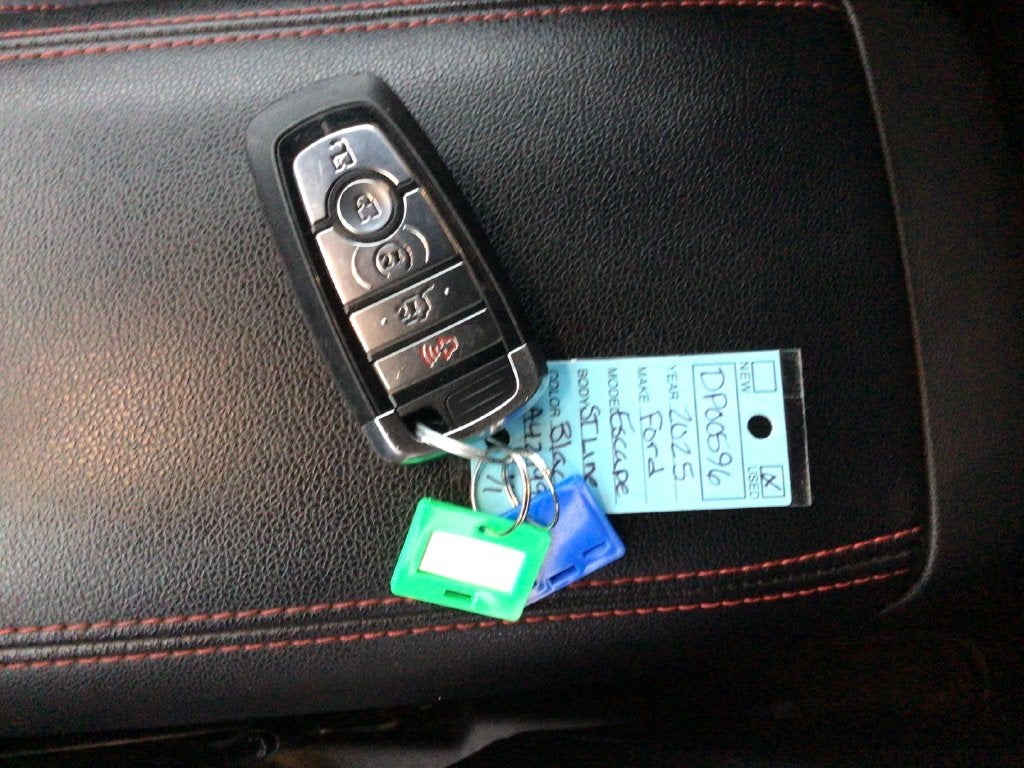 2025 Ford Escape ST-Line Select