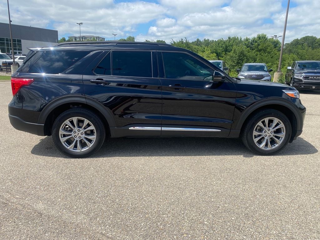 2024 Ford Explorer XLT