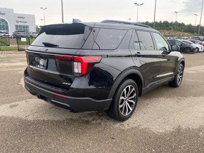 2025 Ford Explorer ST-Line