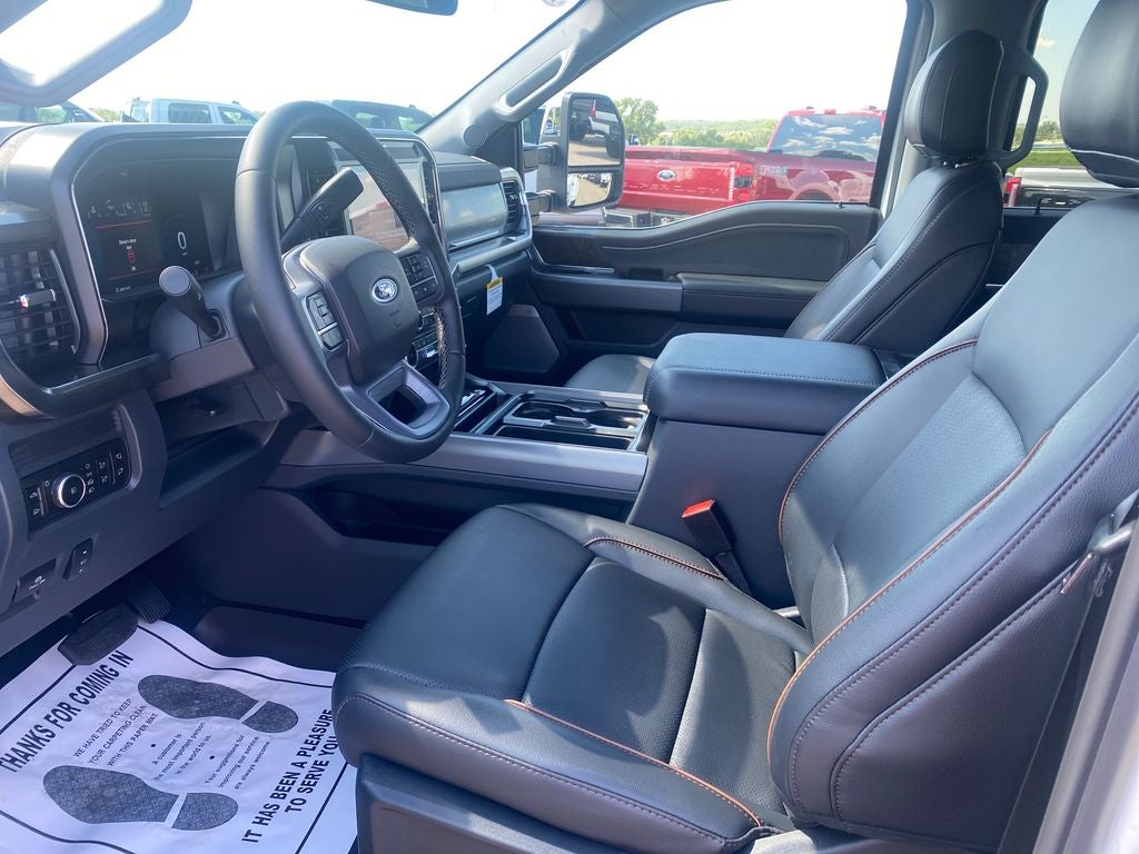2026 Ford F-350SD Lariat DRW