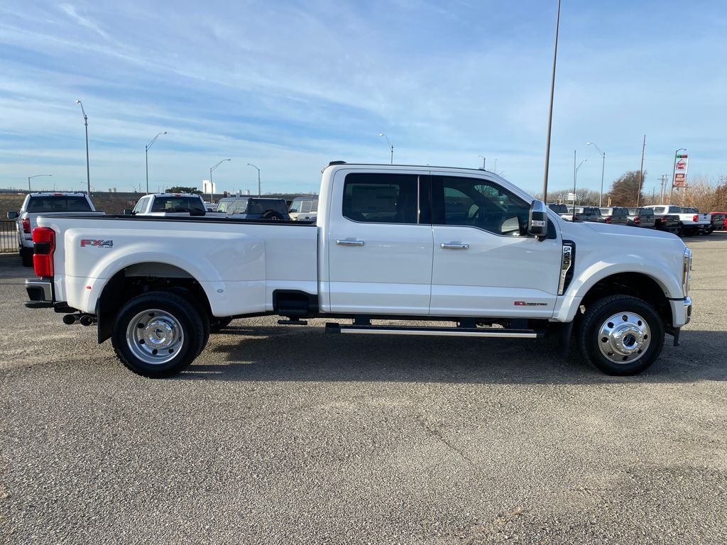 2026 Ford F-450SD Lariat DRW
