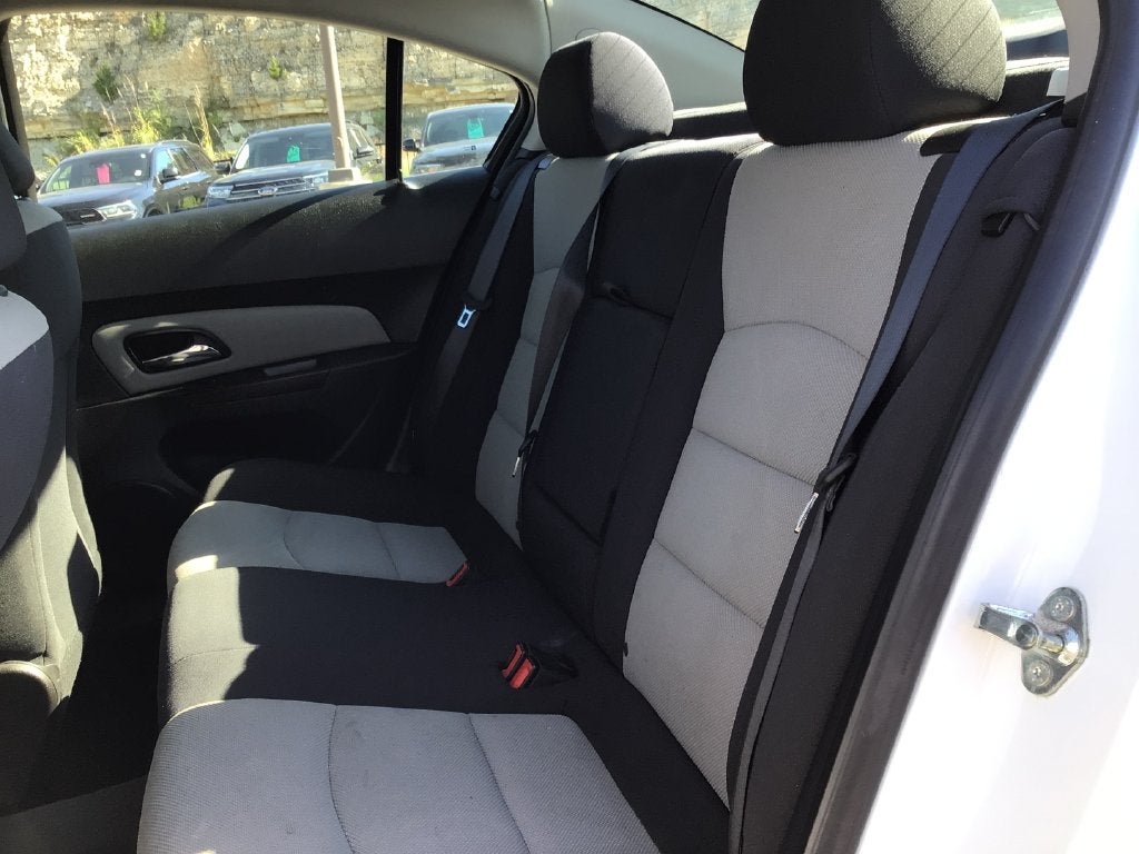 2014 Chevrolet Cruze LS Auto