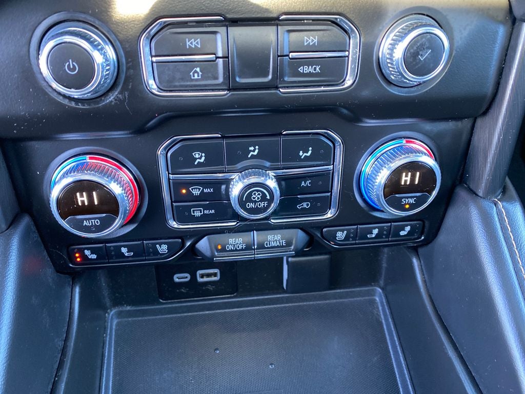 2023 GMC Yukon XL AT4