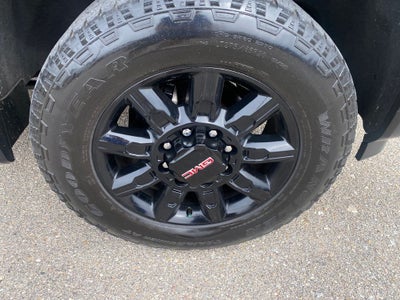 2024 GMC Sierra 2500HD 4WD Crew Cab Standard Bed AT4