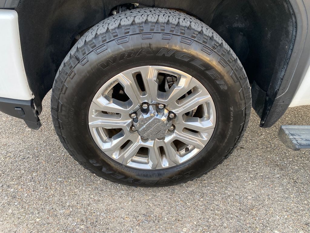 2023 GMC Sierra 2500HD 4WD Crew Cab Standard Bed Denali