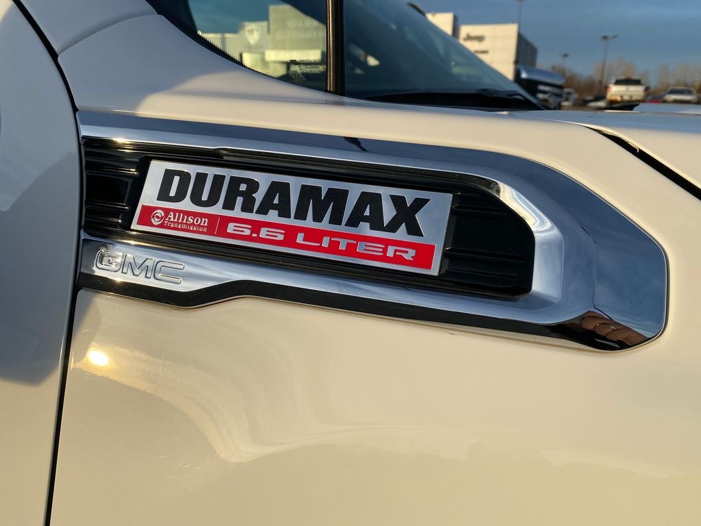 2023 GMC Sierra 2500HD 4WD Crew Cab Standard Bed Denali