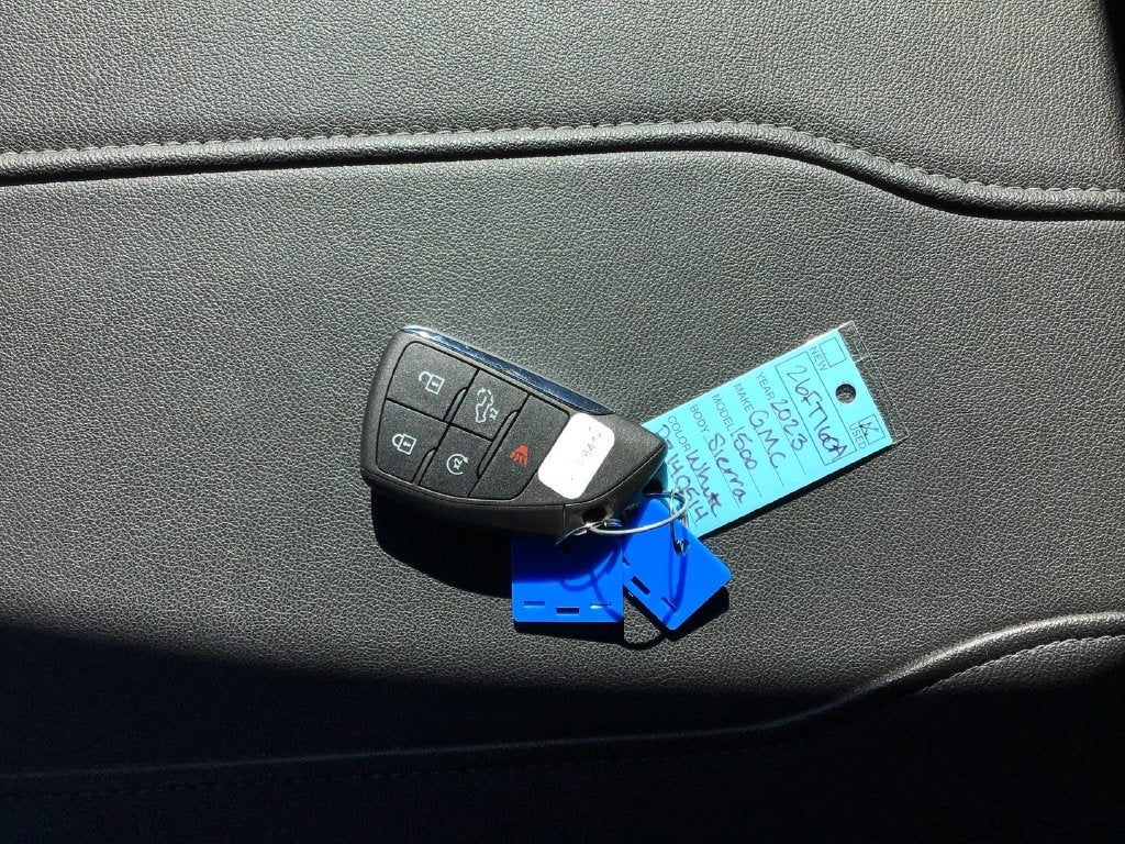 2023 GMC Sierra 1500 4WD Crew Cab Short Box Elevation with 3SB