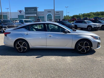 2024 Nissan Altima SR FWD