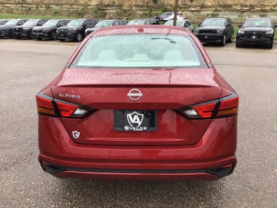 2025 Nissan Altima SV FWD