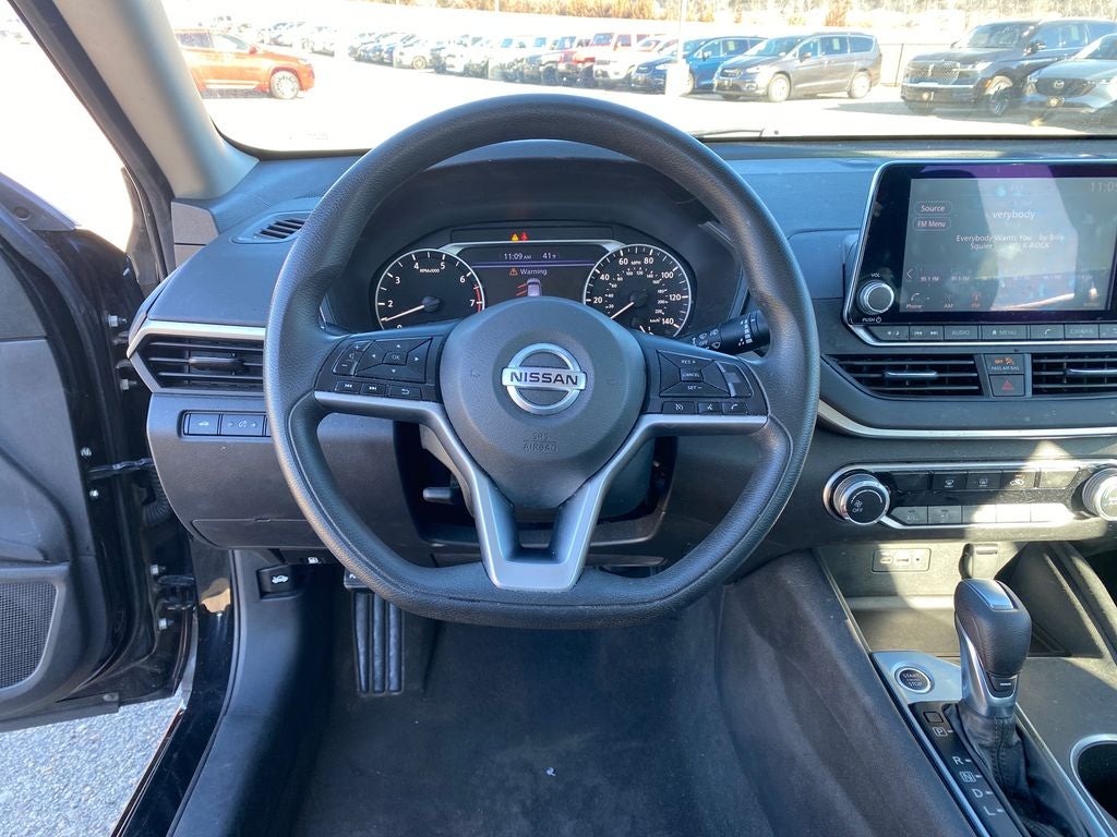2022 Nissan Altima SV FWD