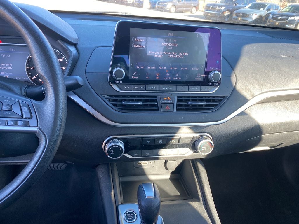 2022 Nissan Altima SV FWD