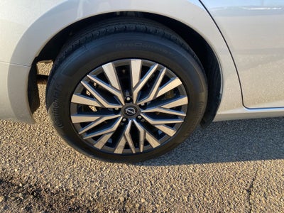 2024 Nissan Altima SV FWD