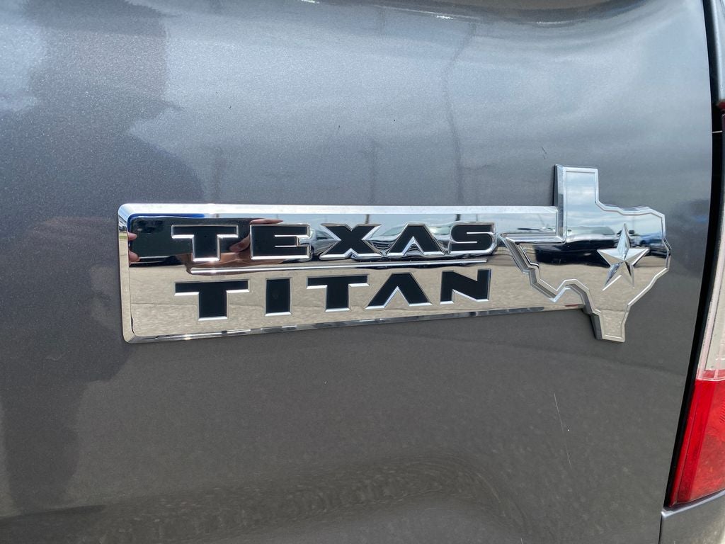 2021 Nissan TITAN Crew Cab SV 4x4