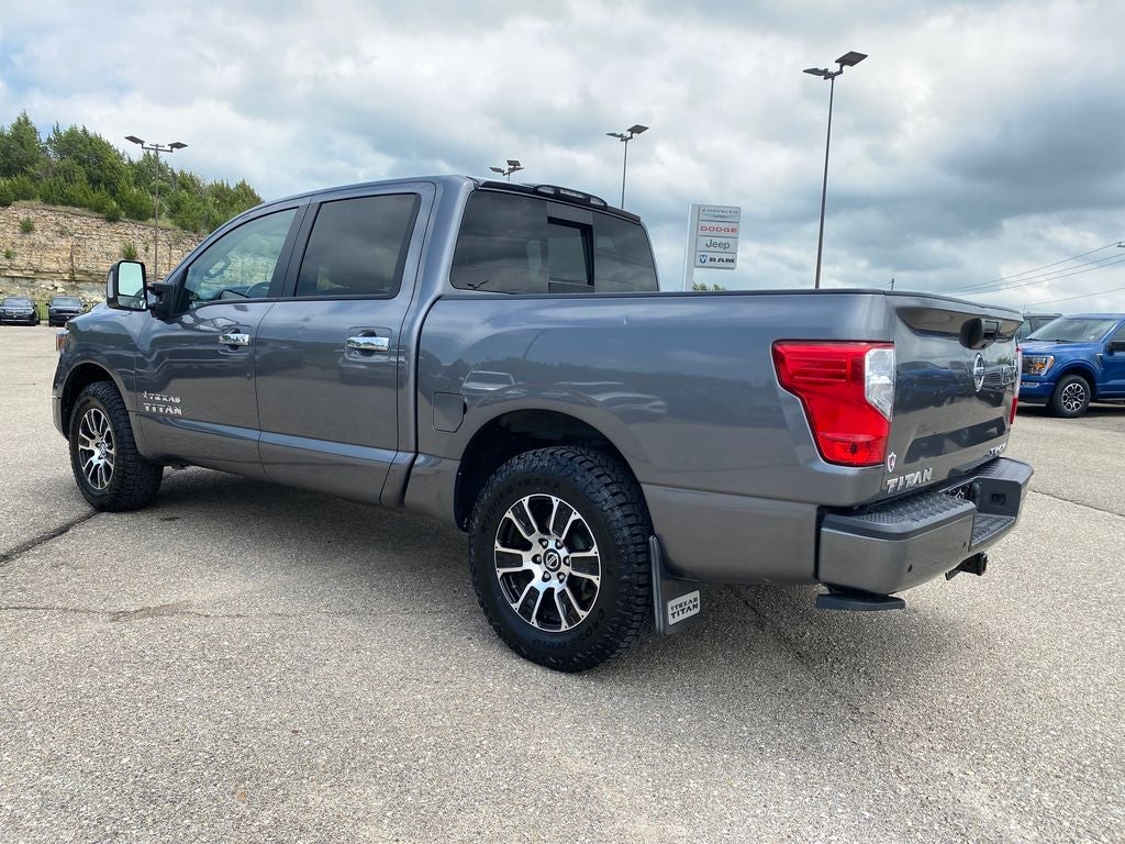 2021 Nissan TITAN Crew Cab SV 4x4