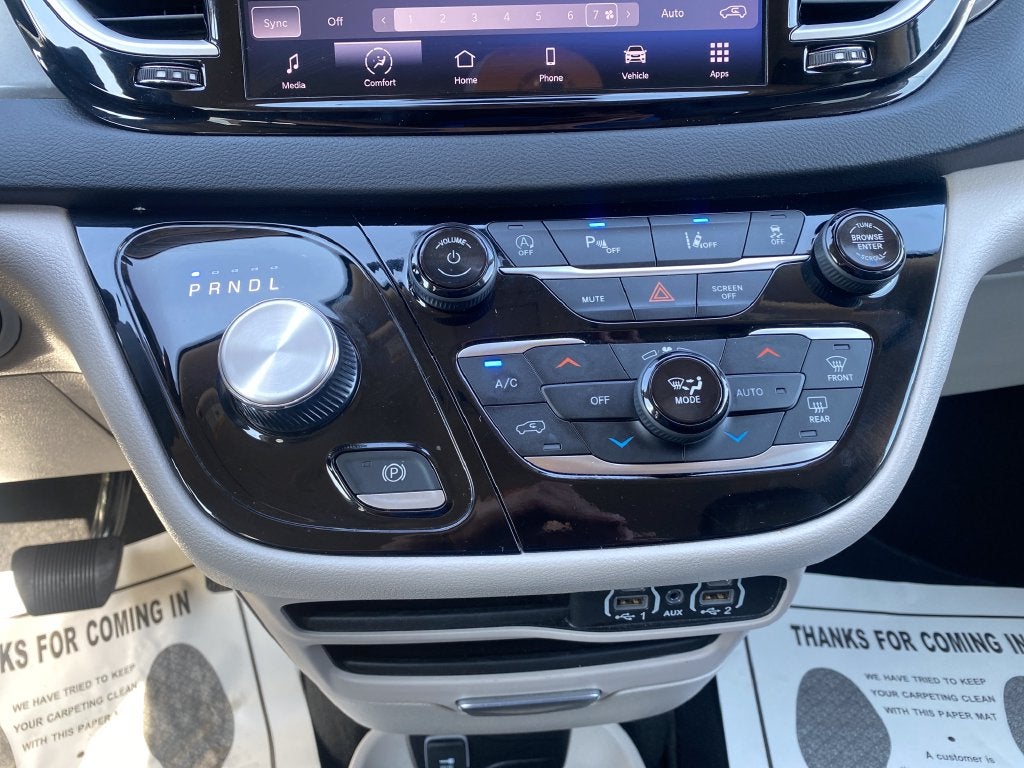 2024 Chrysler Pacifica Touring L