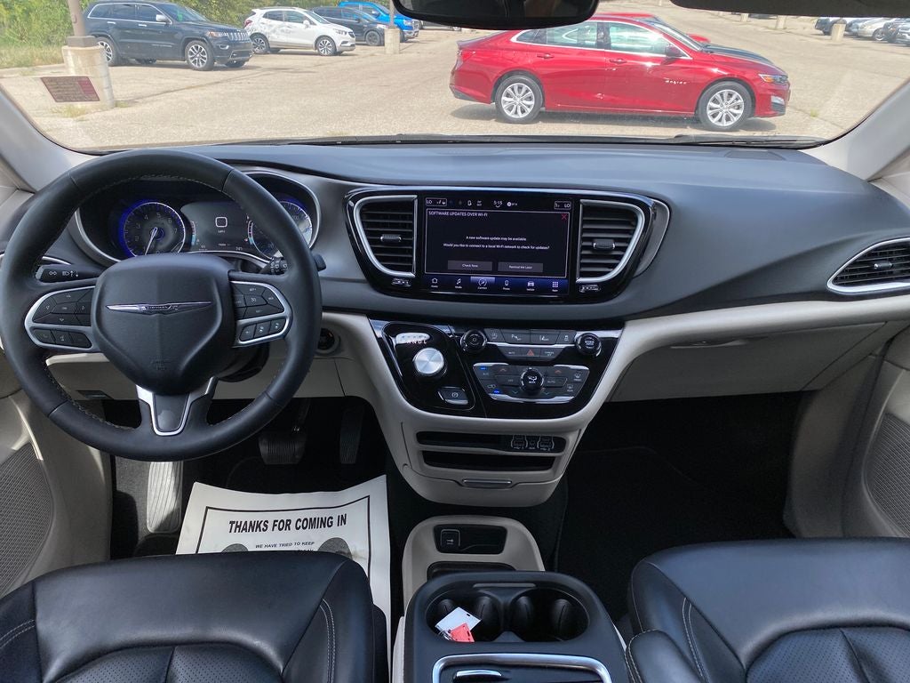 2023 Chrysler Pacifica Touring L