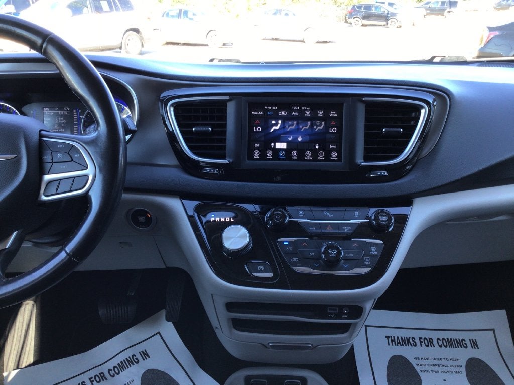 2020 Chrysler Pacifica Touring L
