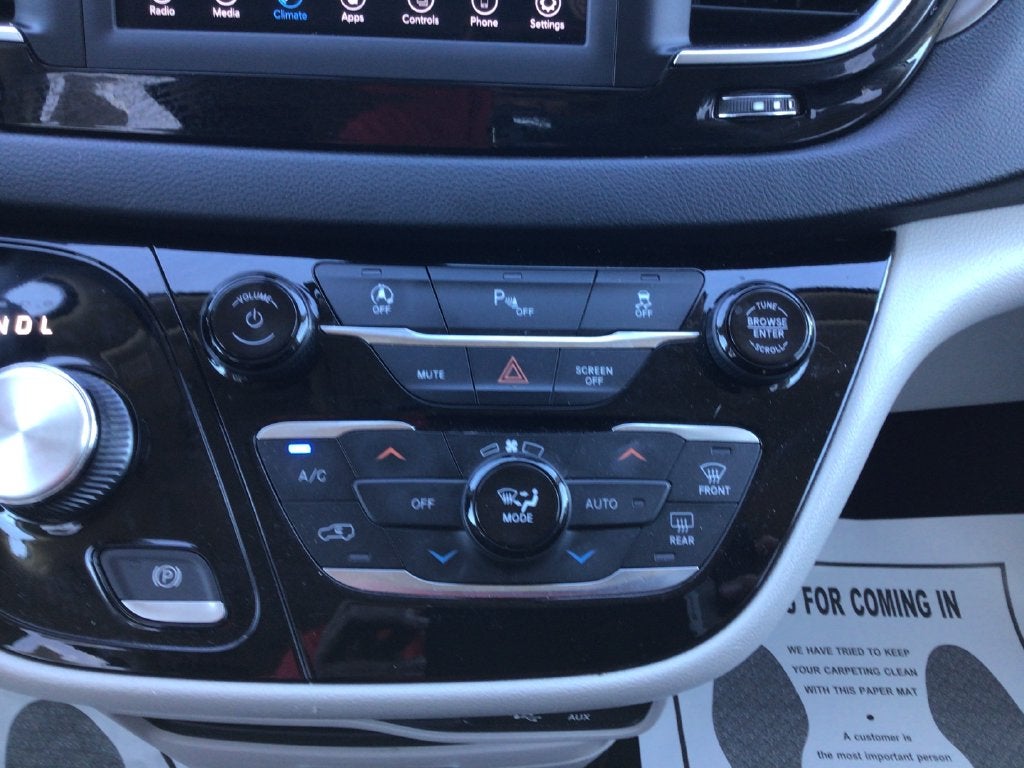 2020 Chrysler Pacifica Touring L