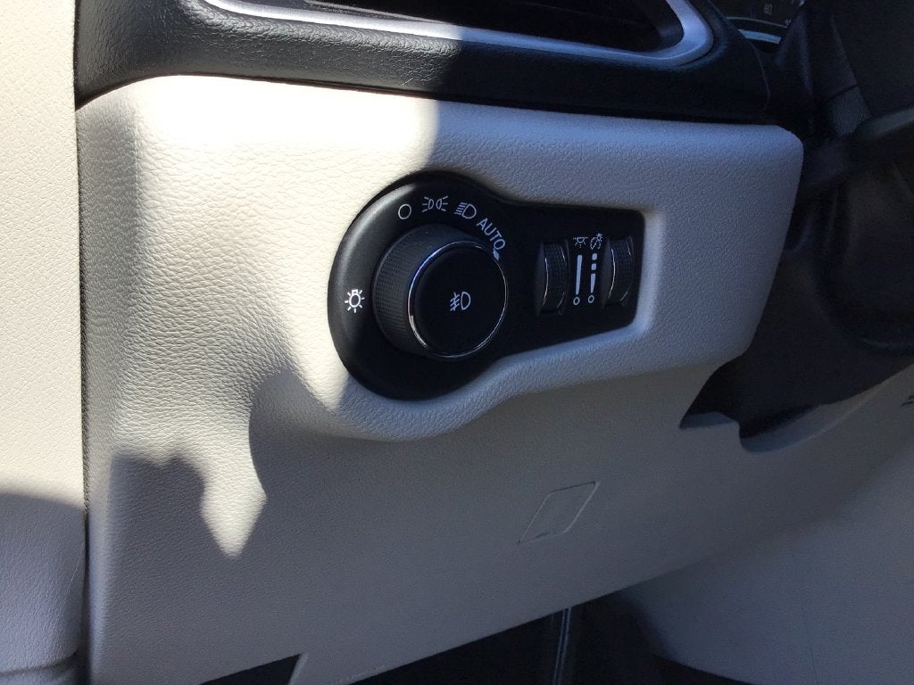 2020 Chrysler Pacifica Touring L