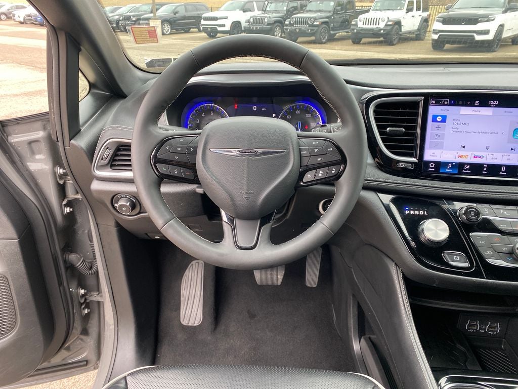 2025 Chrysler Pacifica Limited