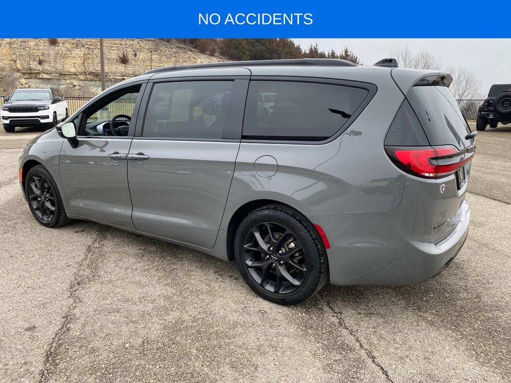 2025 Chrysler Pacifica Limited