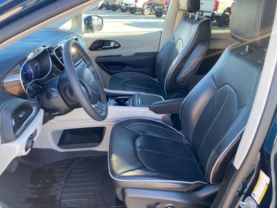 2023 Chrysler Pacifica Hybrid Limited