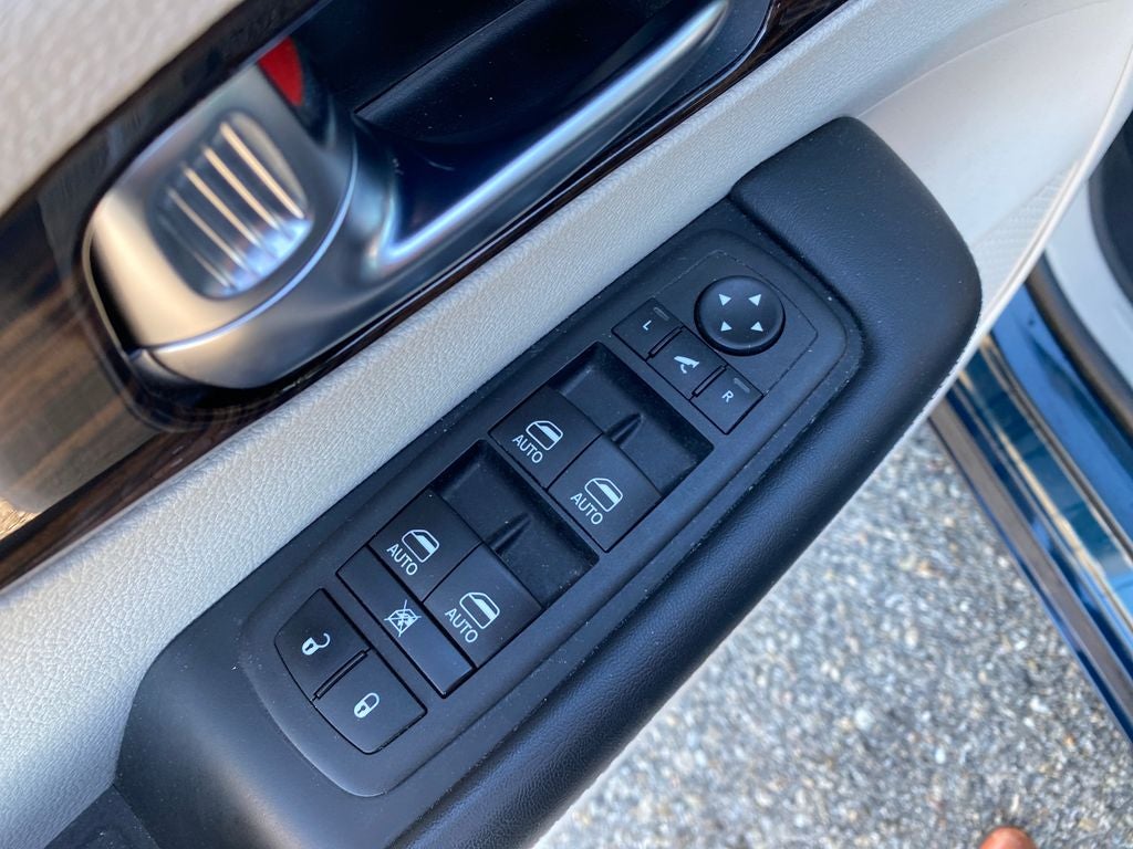 2023 Chrysler Pacifica Hybrid Limited