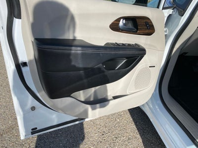 2023 Chrysler Pacifica Hybrid Limited