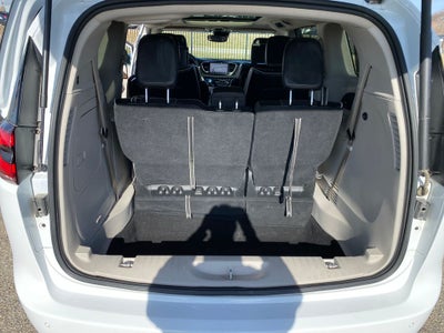 2023 Chrysler Pacifica Hybrid Limited