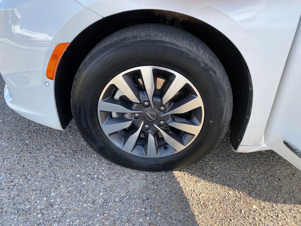 2023 Chrysler Pacifica Hybrid Limited