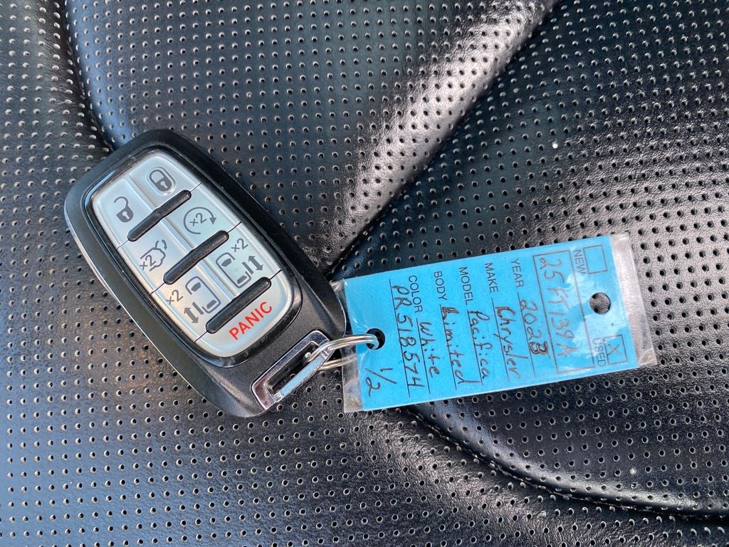 2023 Chrysler Pacifica Hybrid Limited