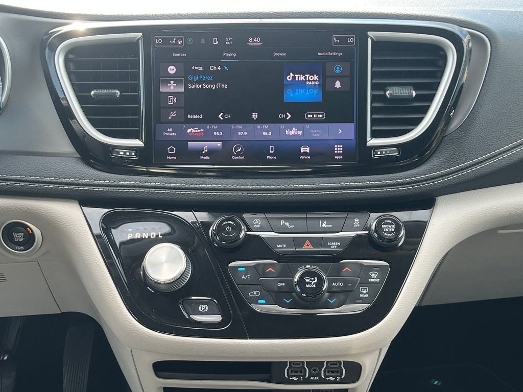 2022 Chrysler Pacifica Touring L AWD