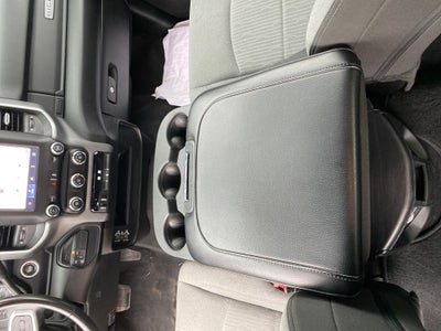 2024 RAM 3500 Big Horn Crew Cab 4x4 8' Box