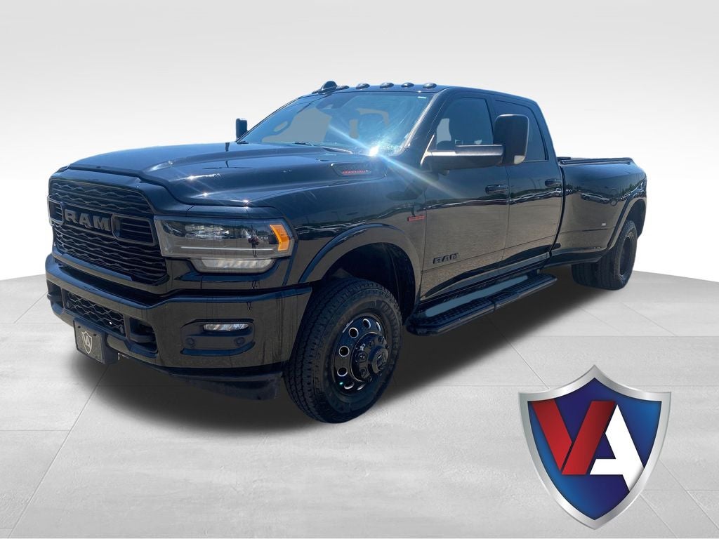 2022 RAM 3500 Limited Crew Cab 4x4 8' Box