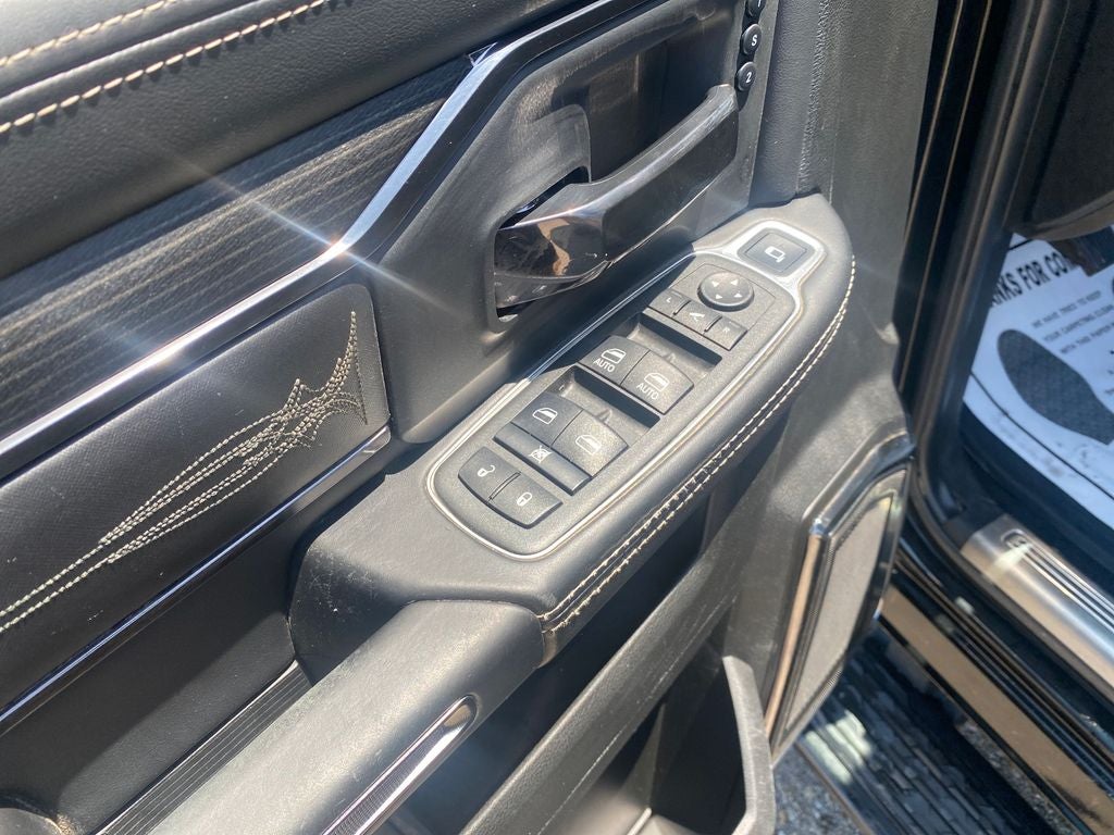 2022 RAM 3500 Limited Crew Cab 4x4 8' Box